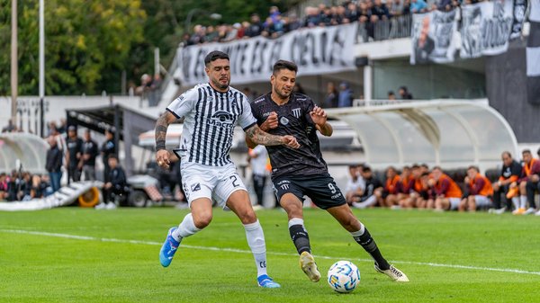 How can UK MMA fighters integrate plyometric exercises to improve explosiveness?